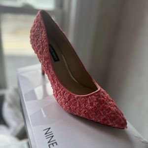 Nine West Pink Textured Pumps